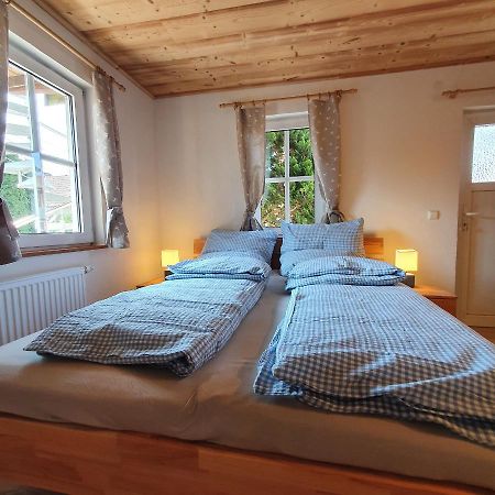 Alte Backstube - Ferienwohnung Huettenstube Und Ferienzimmer Auszeit Erkenbrechtsweiler Luaran gambar