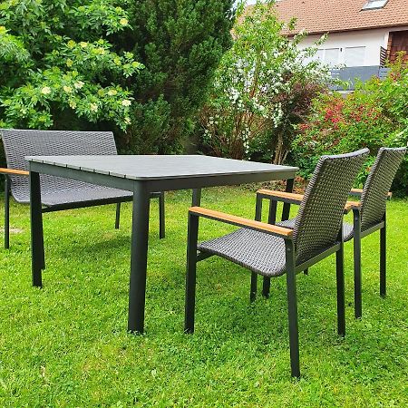Alte Backstube - Ferienwohnung Huettenstube Und Ferienzimmer Auszeit Erkenbrechtsweiler Luaran gambar