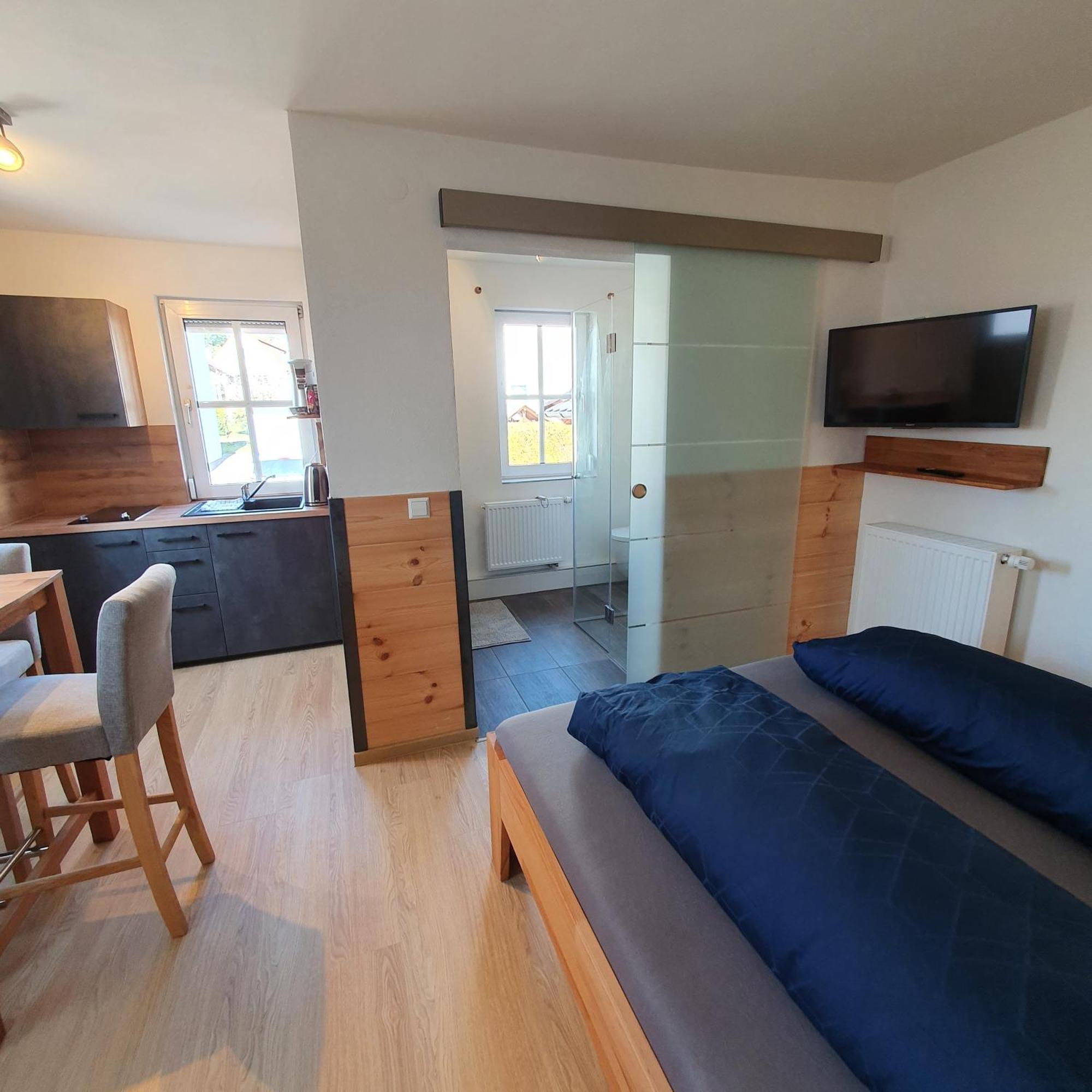 Alte Backstube - Ferienwohnung Huettenstube Und Ferienzimmer Auszeit Erkenbrechtsweiler Luaran gambar