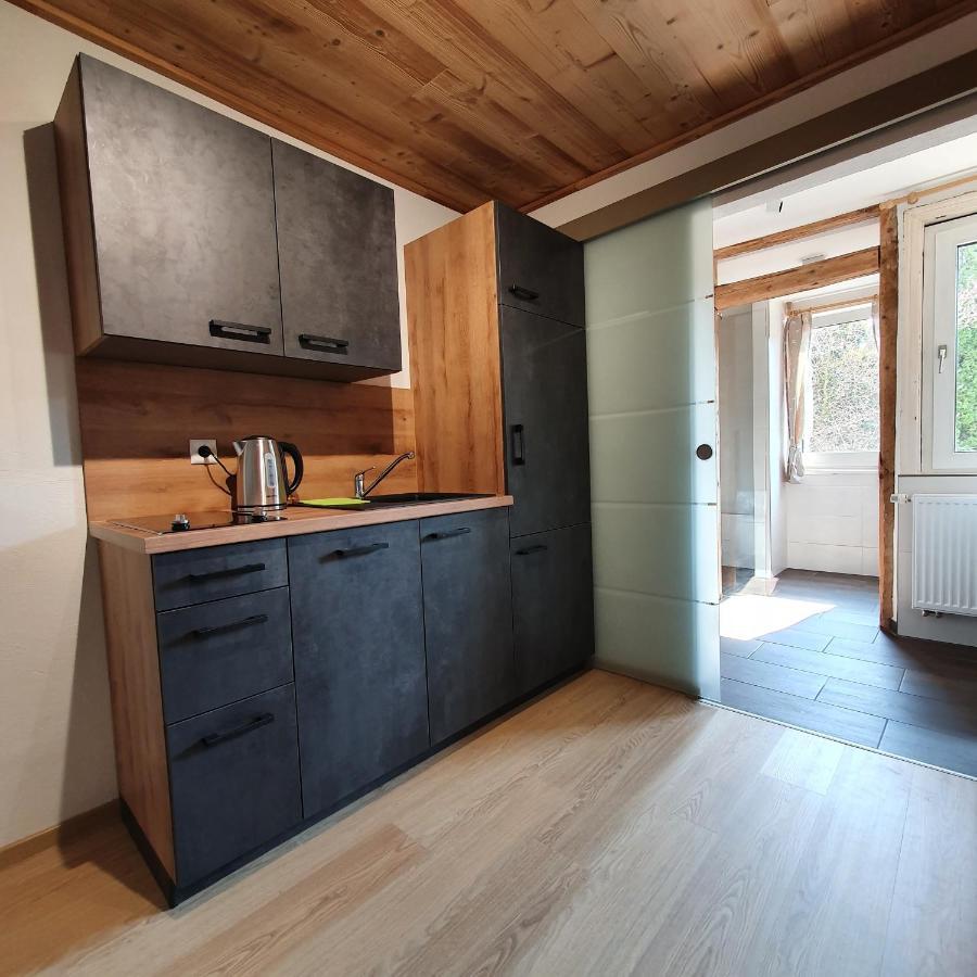 Alte Backstube - Ferienwohnung Huettenstube Und Ferienzimmer Auszeit Erkenbrechtsweiler Luaran gambar