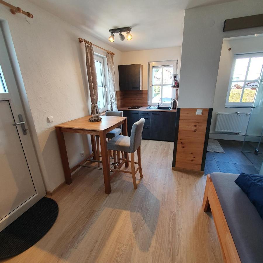 Alte Backstube - Ferienwohnung Huettenstube Und Ferienzimmer Auszeit Erkenbrechtsweiler Luaran gambar