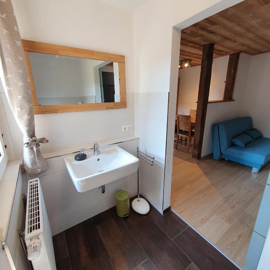 Alte Backstube - Ferienwohnung Huettenstube Und Ferienzimmer Auszeit Erkenbrechtsweiler Luaran gambar