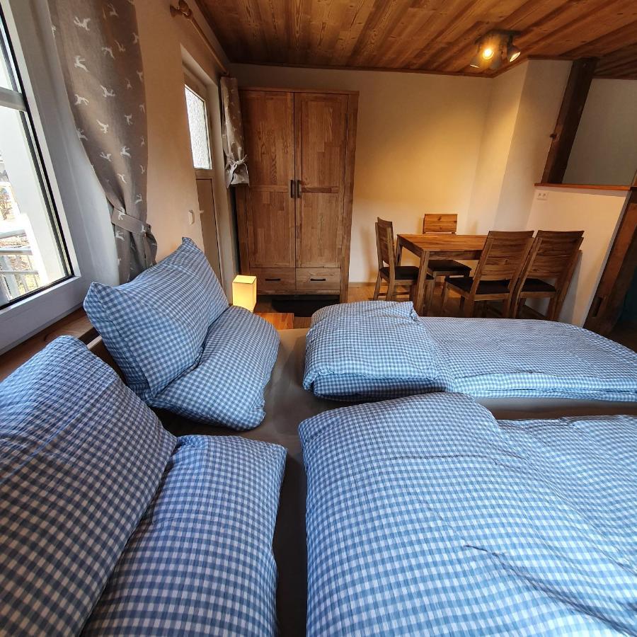 Alte Backstube - Ferienwohnung Huettenstube Und Ferienzimmer Auszeit Erkenbrechtsweiler Luaran gambar