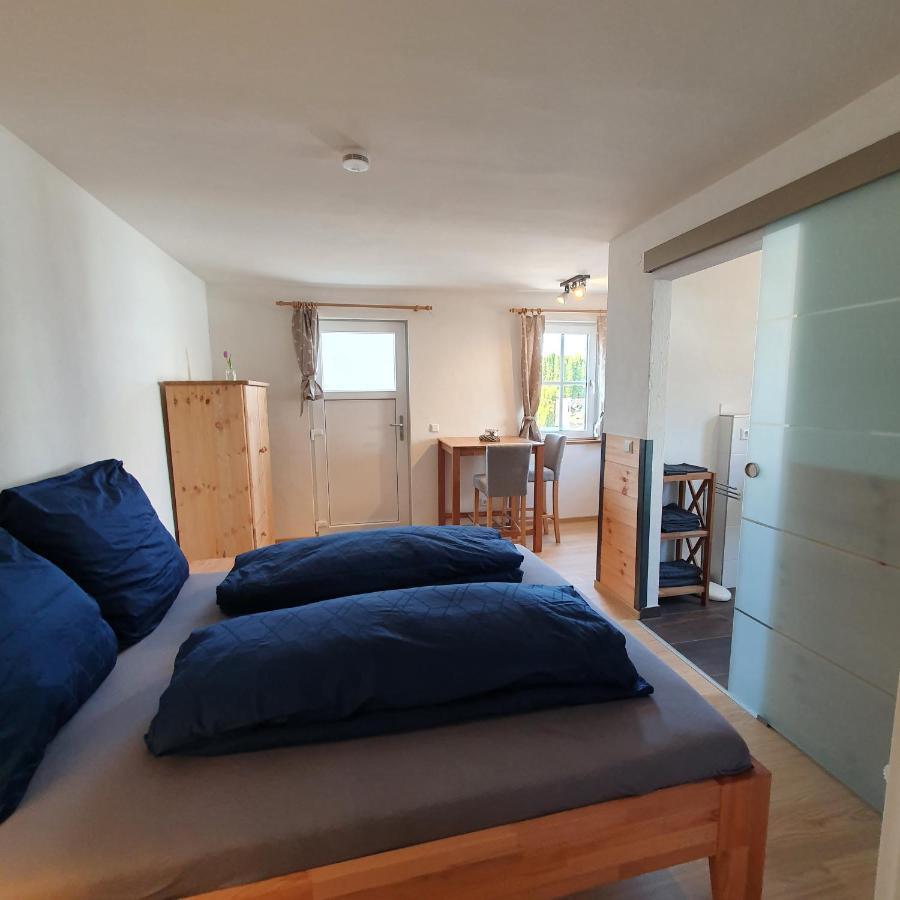 Alte Backstube - Ferienwohnung Huettenstube Und Ferienzimmer Auszeit Erkenbrechtsweiler Luaran gambar