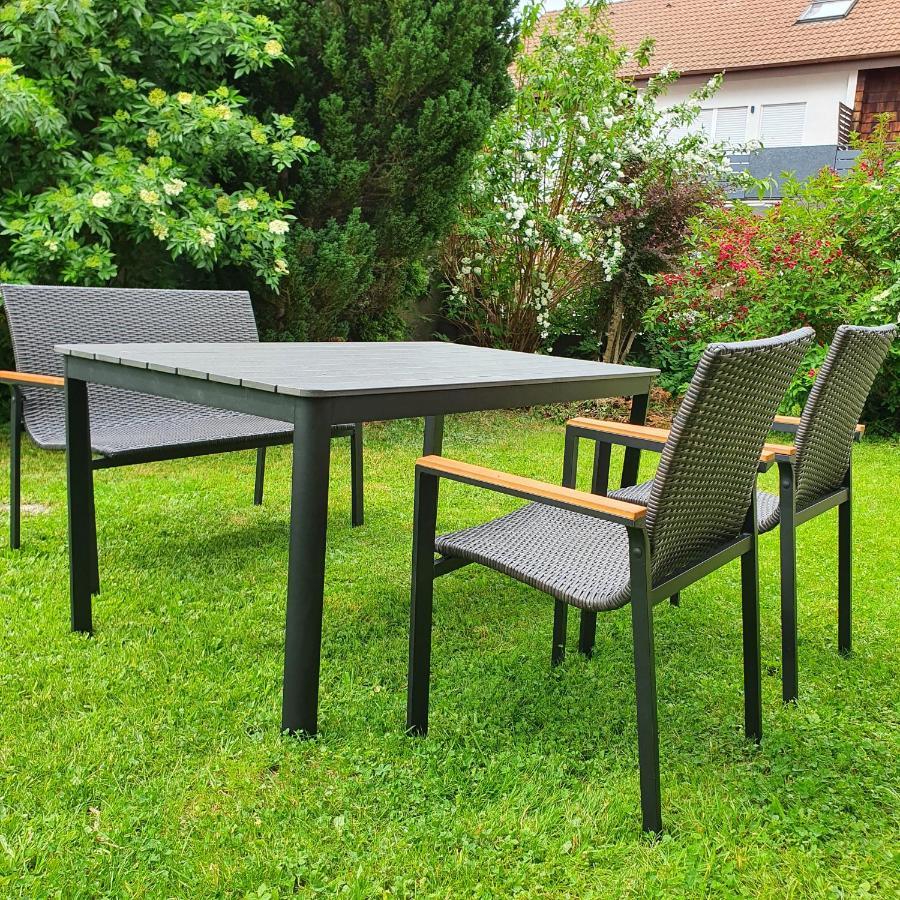 Alte Backstube - Ferienwohnung Huettenstube Und Ferienzimmer Auszeit Erkenbrechtsweiler Luaran gambar